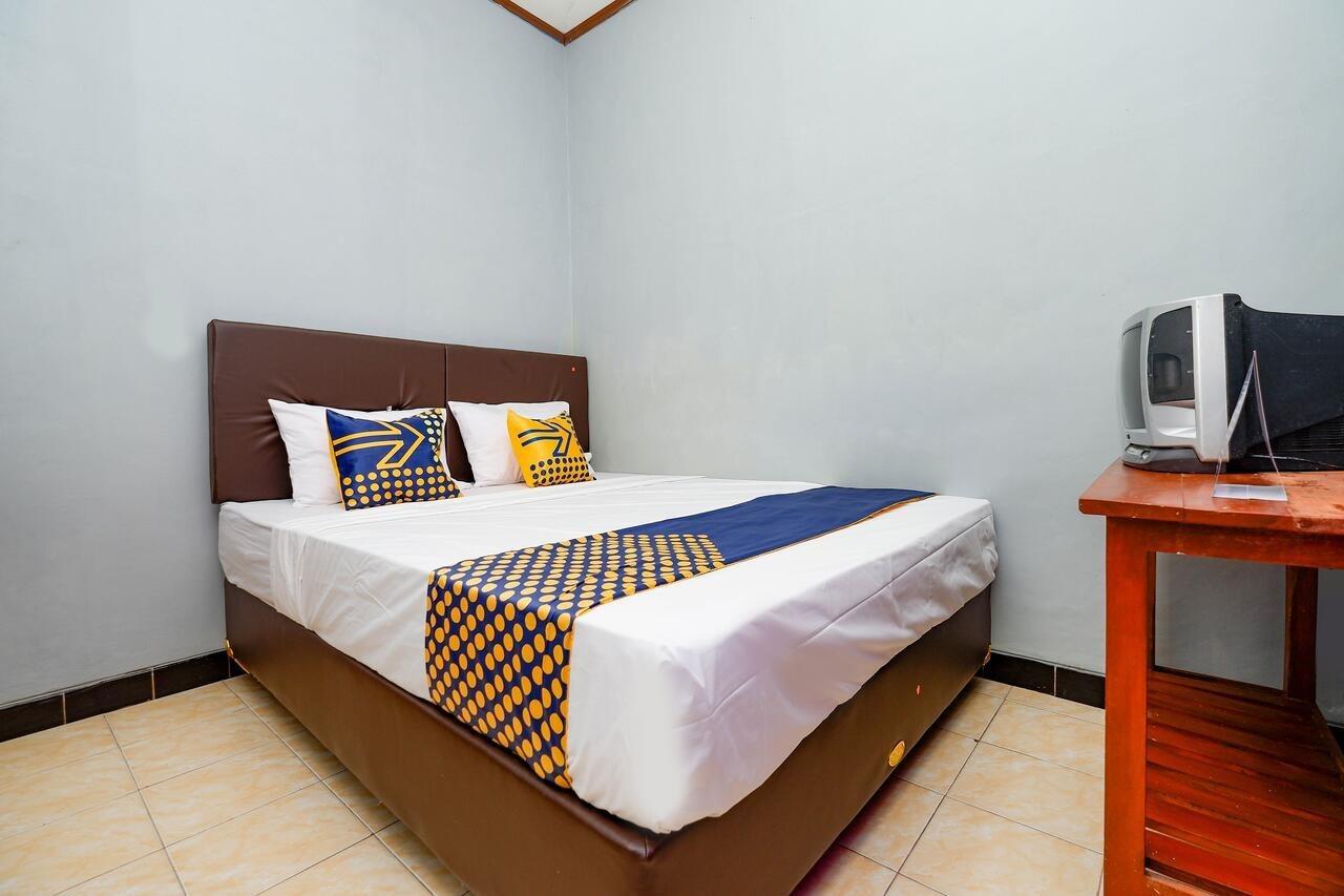 Hotel Spot On 2821 Griya Kawula Syariah Solo Exterior foto