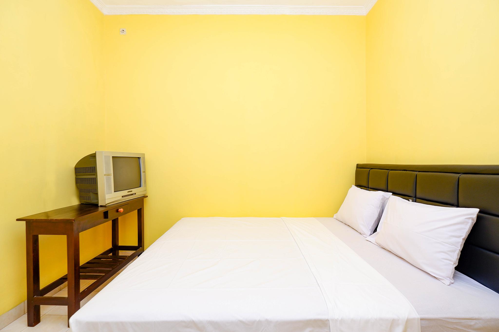 Hotel Spot On 2821 Griya Kawula Syariah Solo Exterior foto
