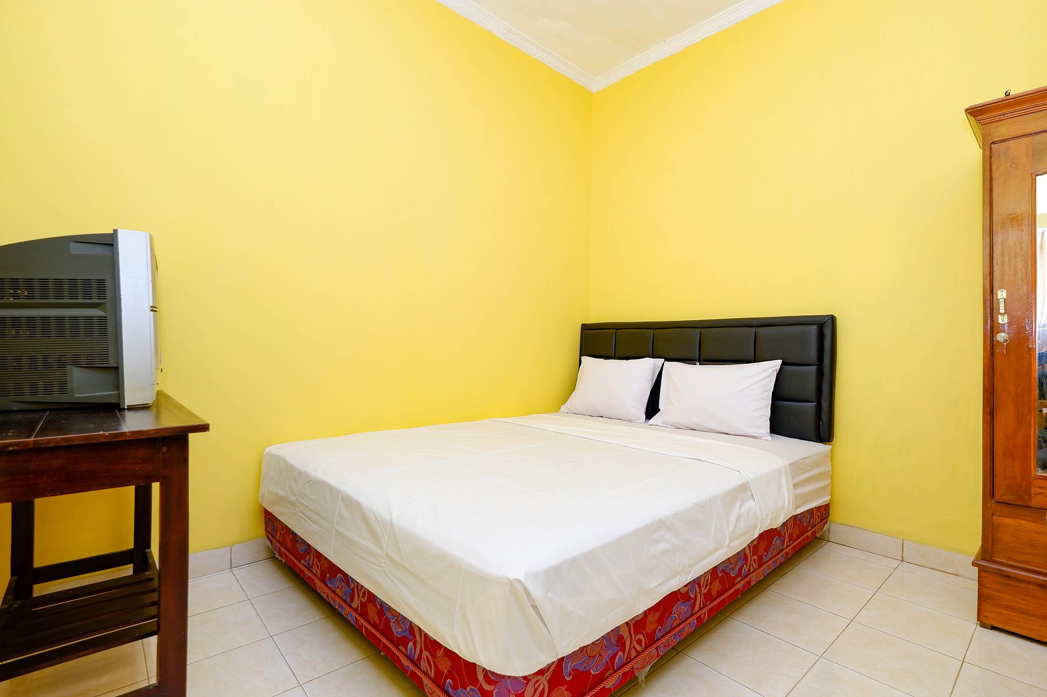 Hotel Spot On 2821 Griya Kawula Syariah Solo Exterior foto
