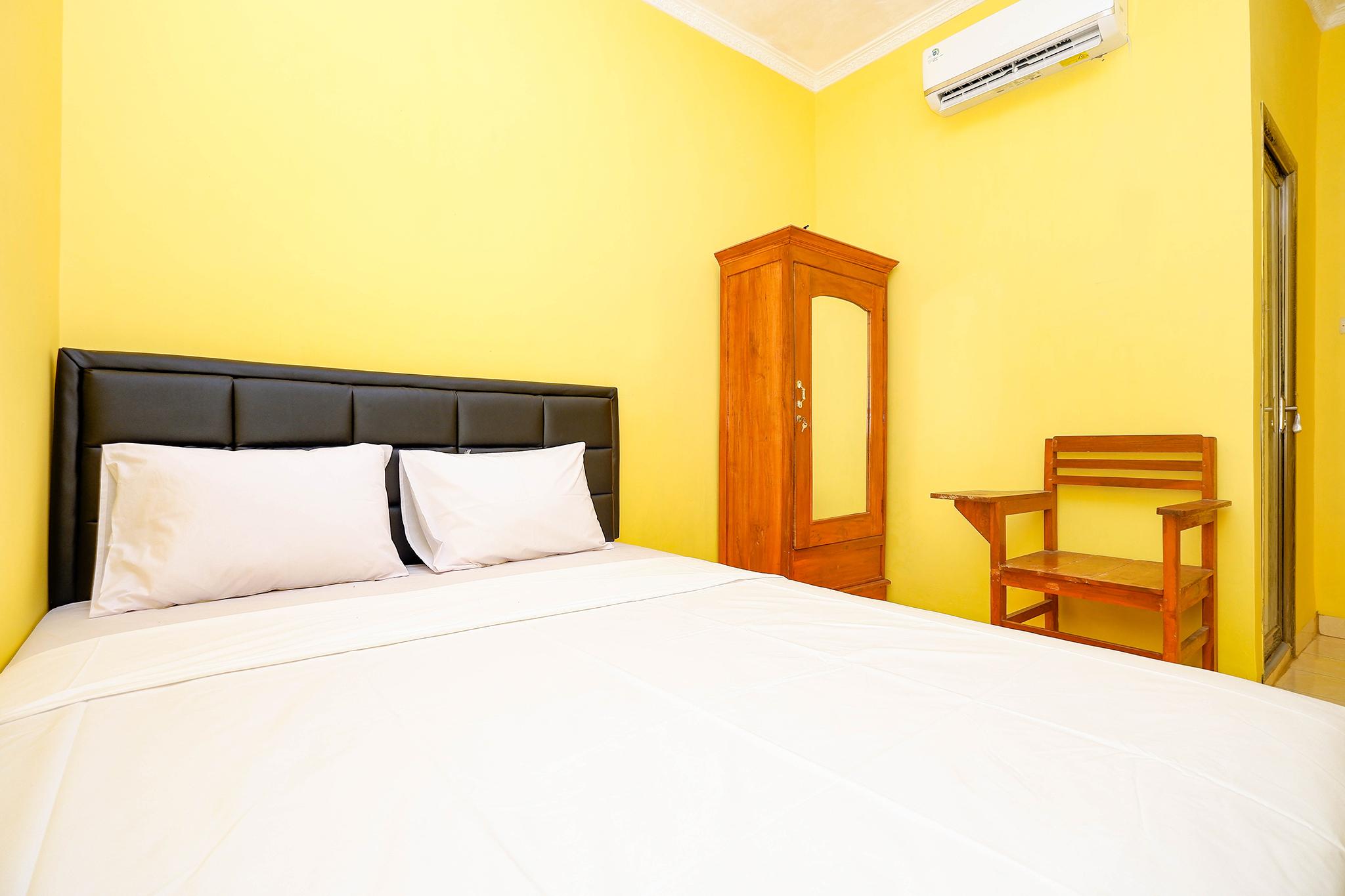 Hotel Spot On 2821 Griya Kawula Syariah Solo Exterior foto