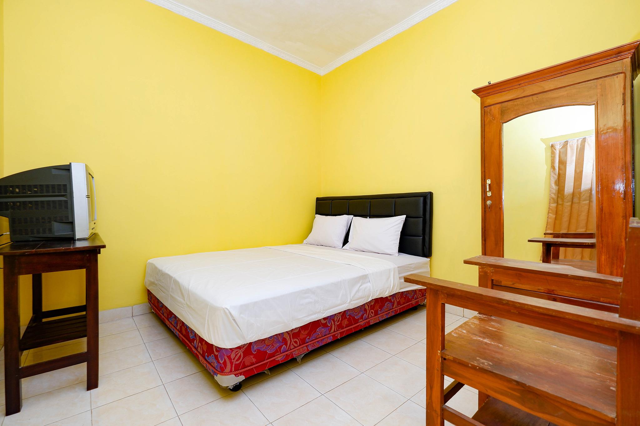 Hotel Spot On 2821 Griya Kawula Syariah Solo Exterior foto